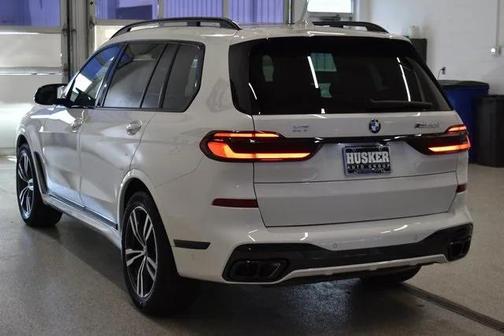 2026 BMW X7 M60i