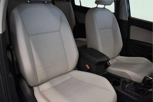 Platinum Gray 2018 Volkswagen Tiguan 2.0T SE 4MOTION