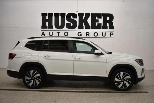 2025 Volkswagen Atlas 2.0T SE w/Technology 4MOTION