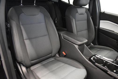 Mosaic Black 2025 Chevrolet Trax LT