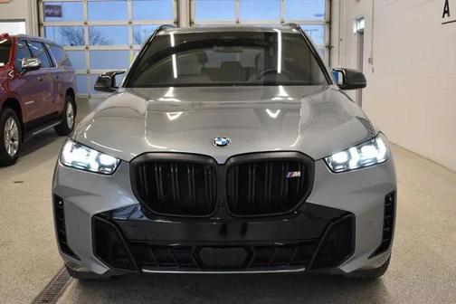 2024 BMW X5 M60i