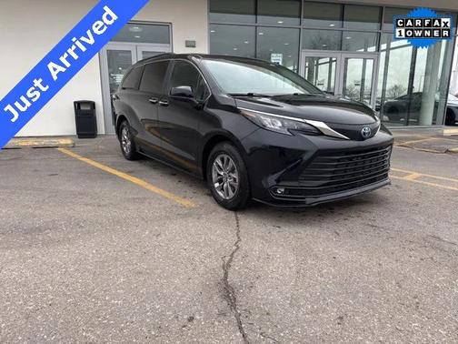 2025 Toyota Sienna XLE