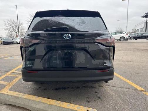 2025 Toyota Sienna XLE