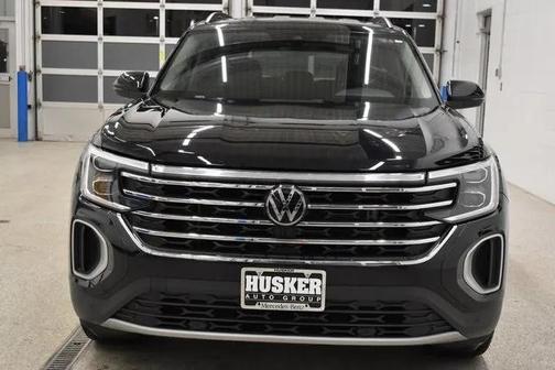 2024 Volkswagen Atlas 2.0T SE w/Technology 4MOTION