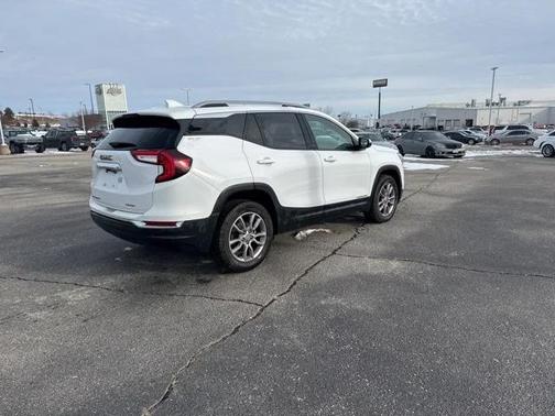 2024 GMC Terrain SLT