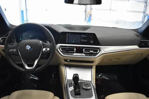 2022 BMW 330 xDrive