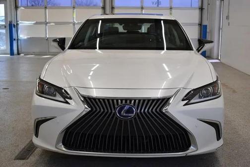 2021 Lexus ES 300h Base