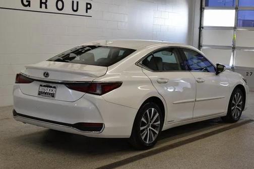 2021 Lexus ES 300h Base