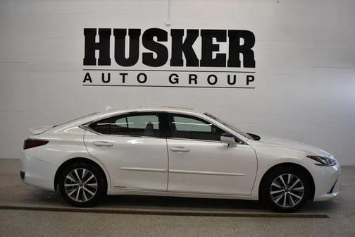 2021 Lexus ES 300h Base