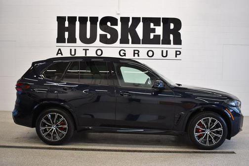 Carbon Black Metallic 2026 BMW X5 xDrive40i