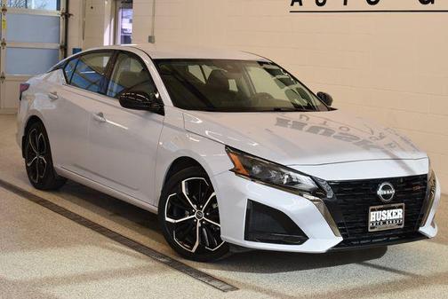 2025 Nissan Altima SR FWD