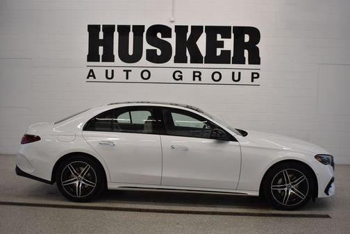 MANUFAKTUR Moonlight White Metallic 2026 Mercedes-Benz E-Class 4MATIC