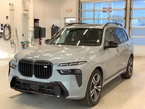 Brooklyn Grey Metallic 2026 BMW X7 M60i