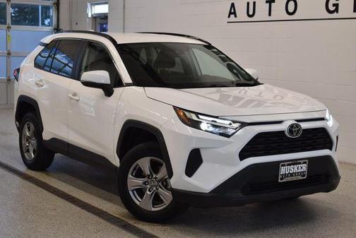 Ice Cap 2025 Toyota RAV4 XLE