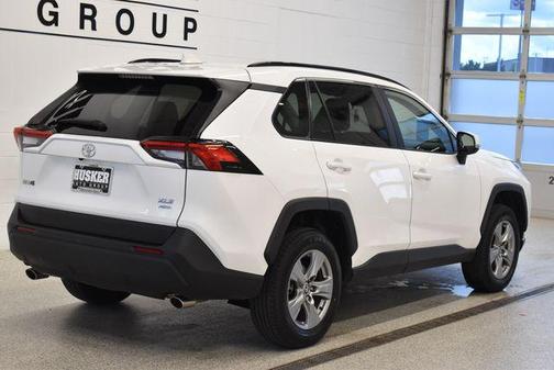 Ice Cap 2025 Toyota RAV4 XLE