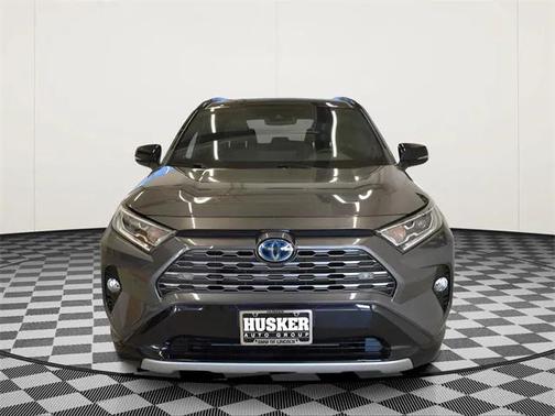 2021 Toyota RAV4 Hybrid SE