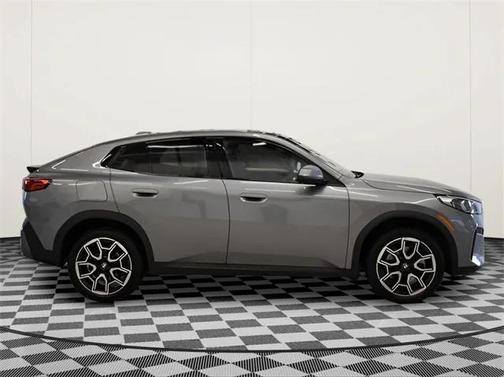 2025 BMW X2 xDrive28i