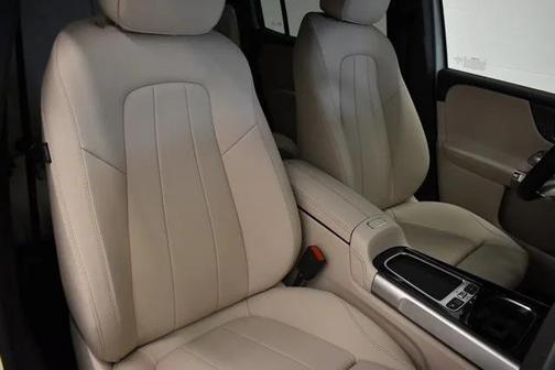 2025 Mercedes-Benz GLB 250 4MATIC