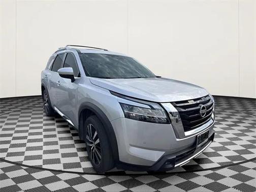 2023 Nissan Pathfinder Platinum 4WD