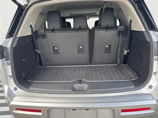 2023 Nissan Pathfinder Platinum 4WD