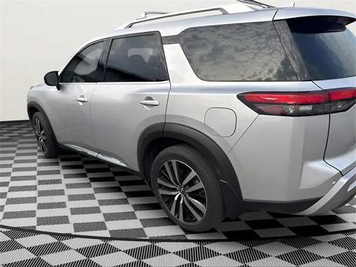 2023 Nissan Pathfinder Platinum 4WD
