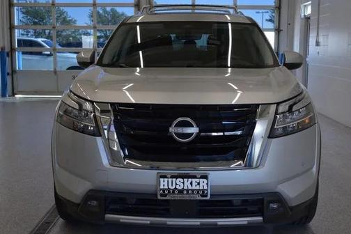 2023 Nissan Pathfinder Platinum 4WD