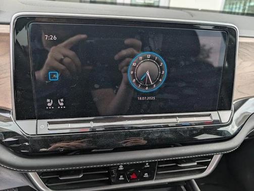 2024 Volkswagen Atlas 2.0T SE w/Technology 4MOTION