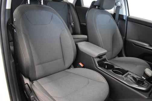 Snow White Pearl 2025 Kia K4 LXS