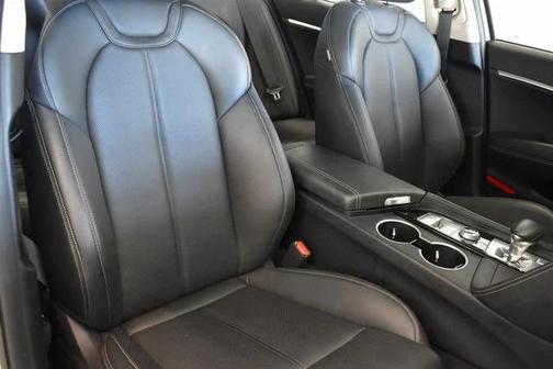 2025 Genesis G70 2.5T AWD