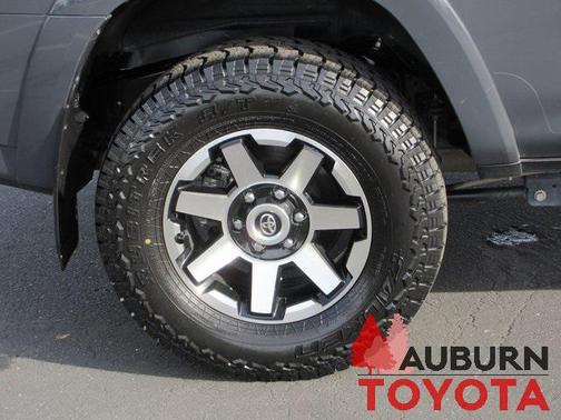 2024 Toyota 4Runner TRD Off Road