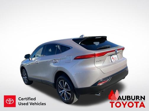 Titanium Glow 2024 Toyota Venza LE