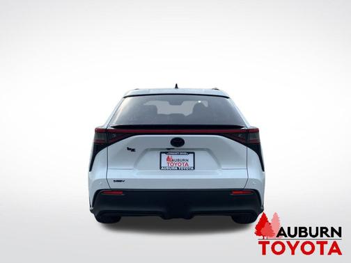 Wind Chill Pearl 2026 Toyota bZ XLE Plus