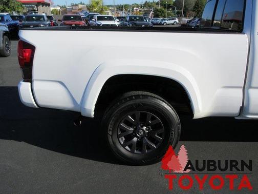 2022 Toyota Tacoma SR5