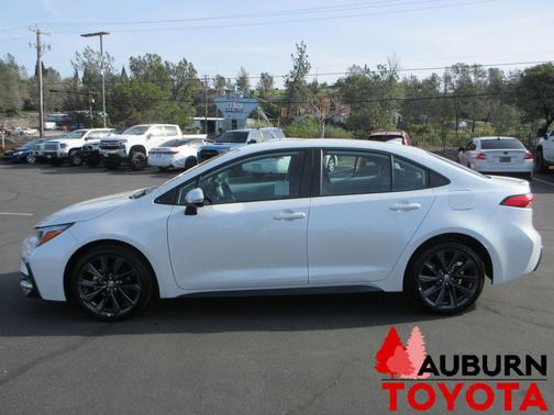 2025 Toyota Corolla SE