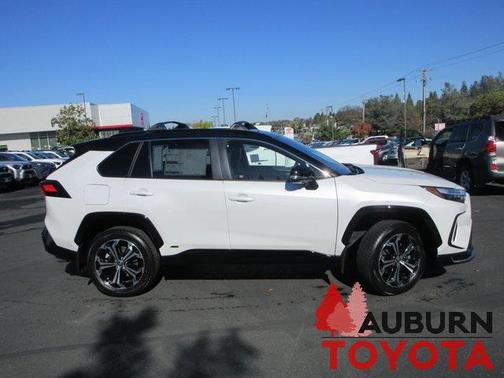 2025 Toyota RAV4 Hybrid SE