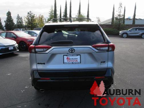 2025 Toyota RAV4 Hybrid SE