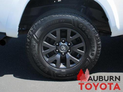 2022 Toyota Tacoma SR5