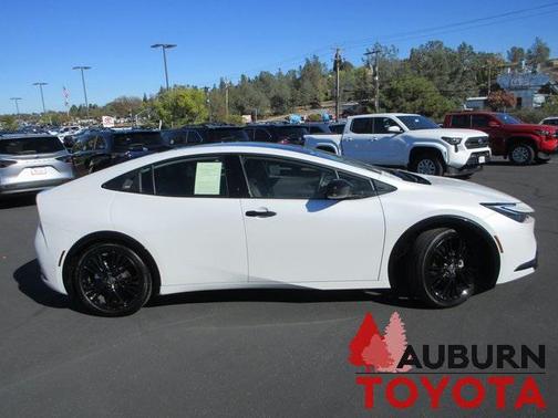 2025 Toyota Prius L
