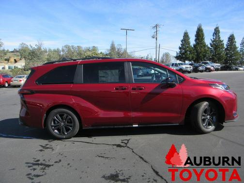 2026 Toyota Sienna XSE 7 Passenger