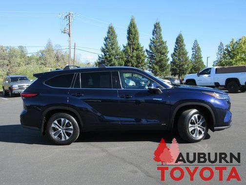 2021 Toyota Highlander Hybrid XLE