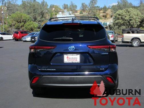 2021 Toyota Highlander Hybrid XLE