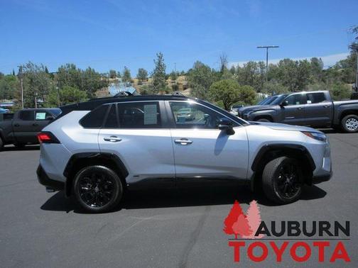 2024 Toyota RAV4 Hybrid SE