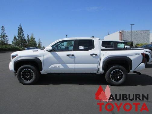 2025 Toyota Tacoma TRD Off Road