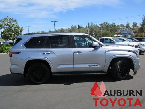 2024 Toyota Sequoia SR5