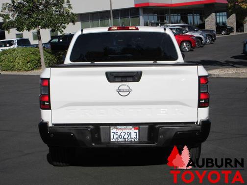 2022 Nissan Frontier S