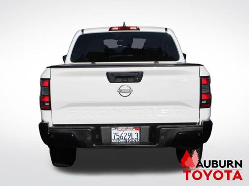 2022 Nissan Frontier S