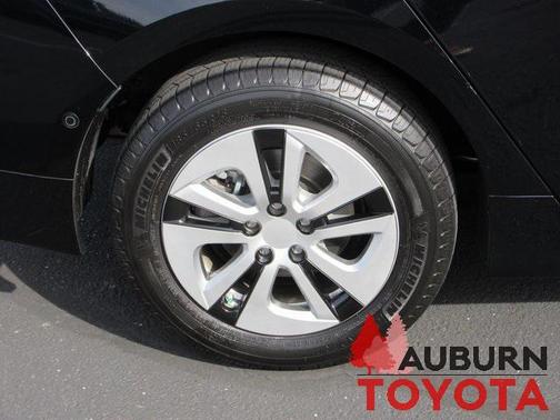 2018 Toyota Prius Four
