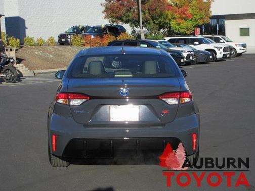 2025 Toyota Corolla Hybrid SE