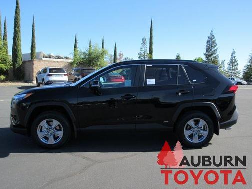 2025 Toyota RAV4 Hybrid XLE