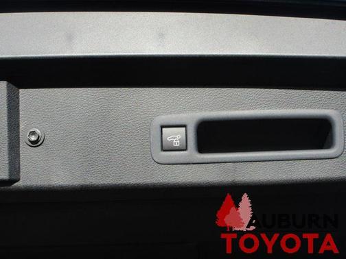 2025 Toyota Sienna Limited 7-Passenger